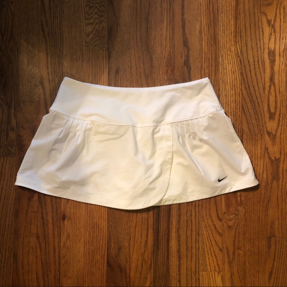White nike tennis skirt
